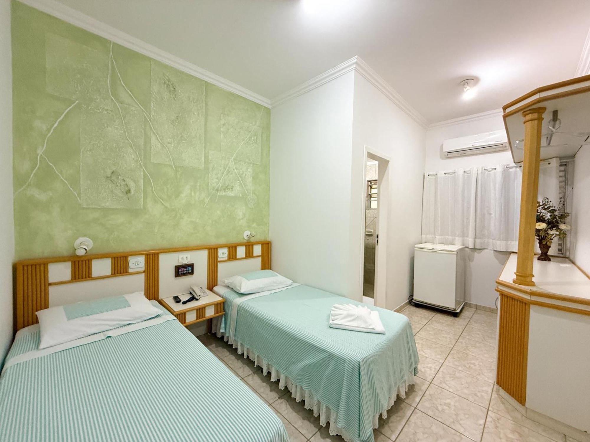 Grande Hotel Paranavaí Rum bild
